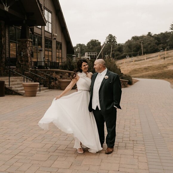 MAC DUGGAL Rosette One-Shoulder Fil Coupé Chiffon Gown in White Size US 6 - Picture 2 of 11